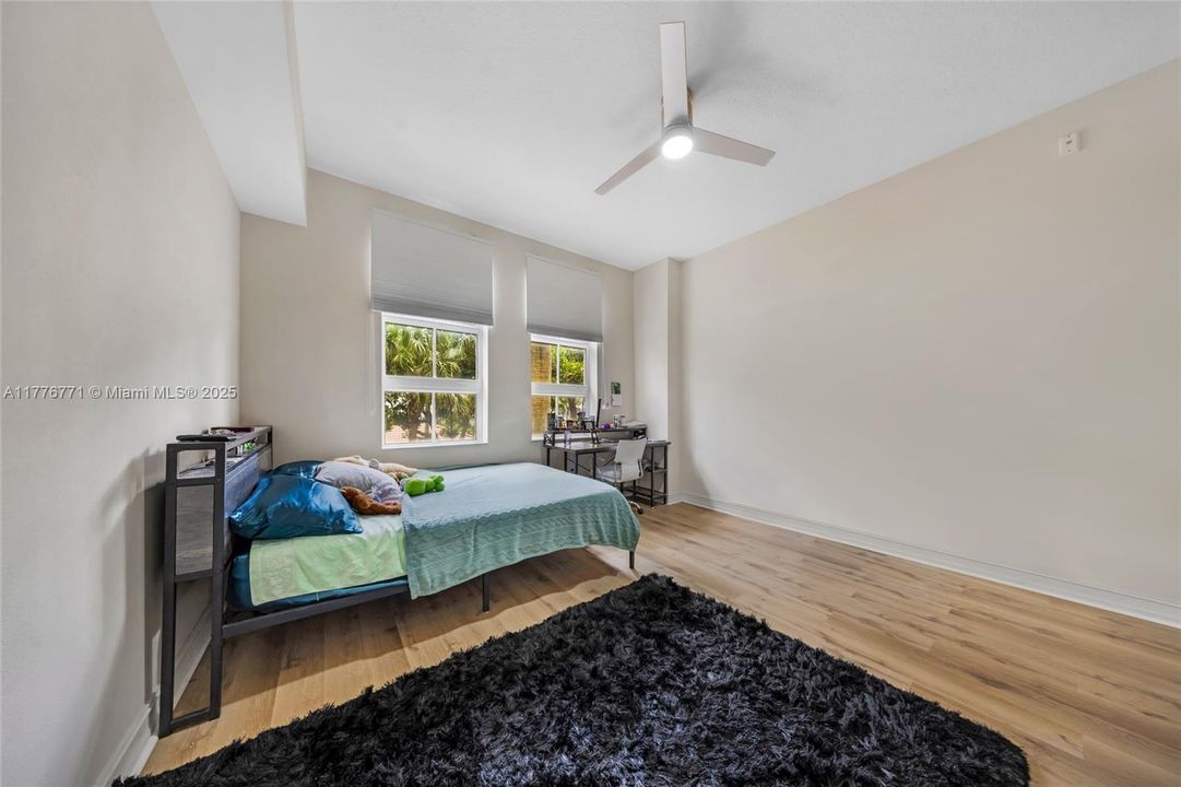 For Sale: $499,000 (2 beds, 2 baths, 1167 Square Feet)