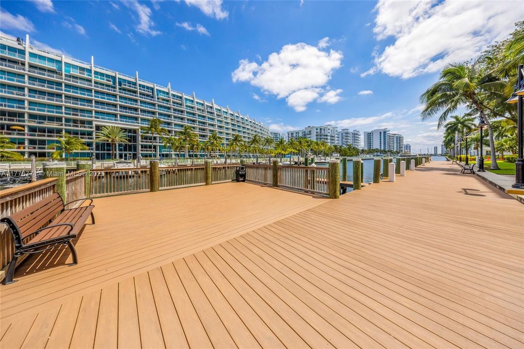 For Sale: $499,000 (2 beds, 2 baths, 1167 Square Feet)