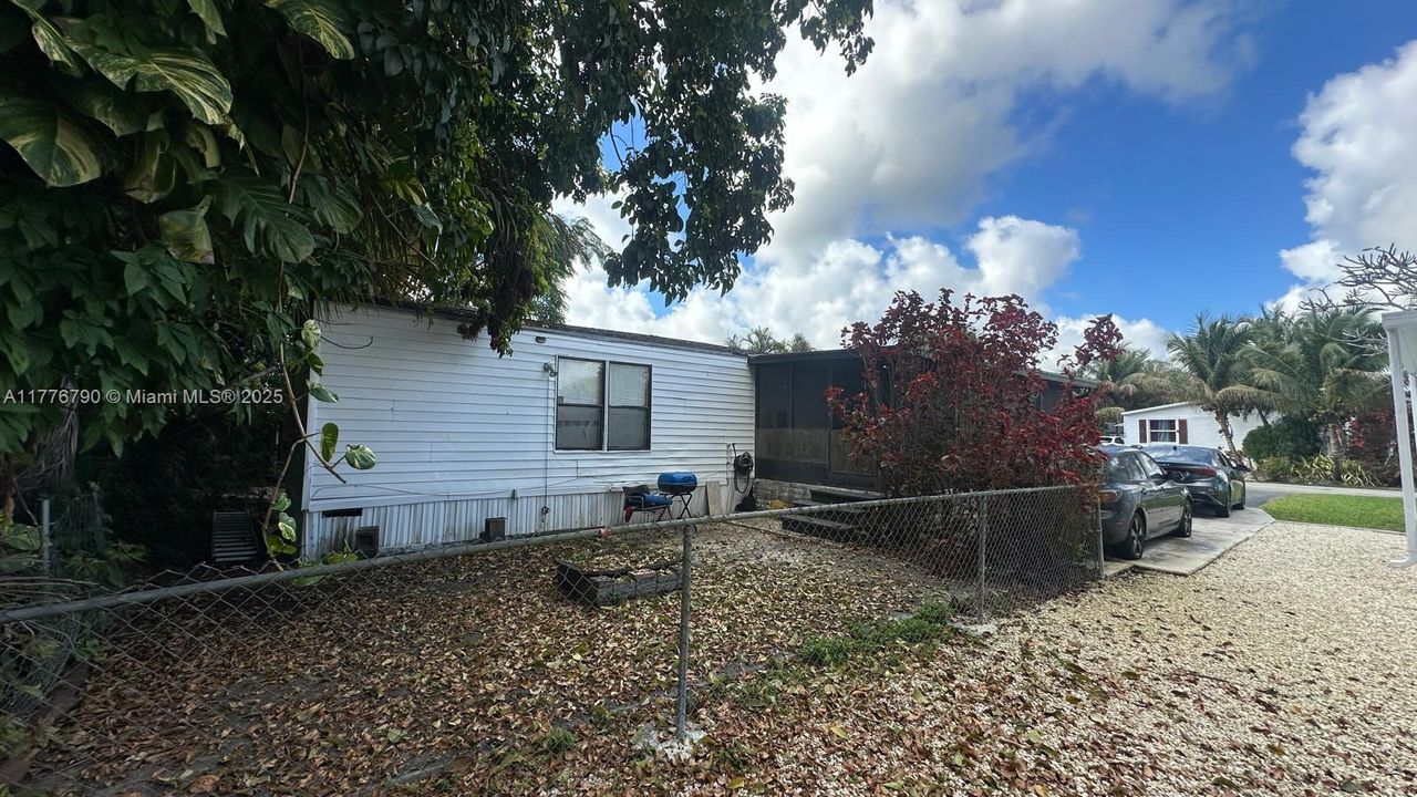 Recently Sold: $182,000 (2 beds, 2 baths, 850 Square Feet)