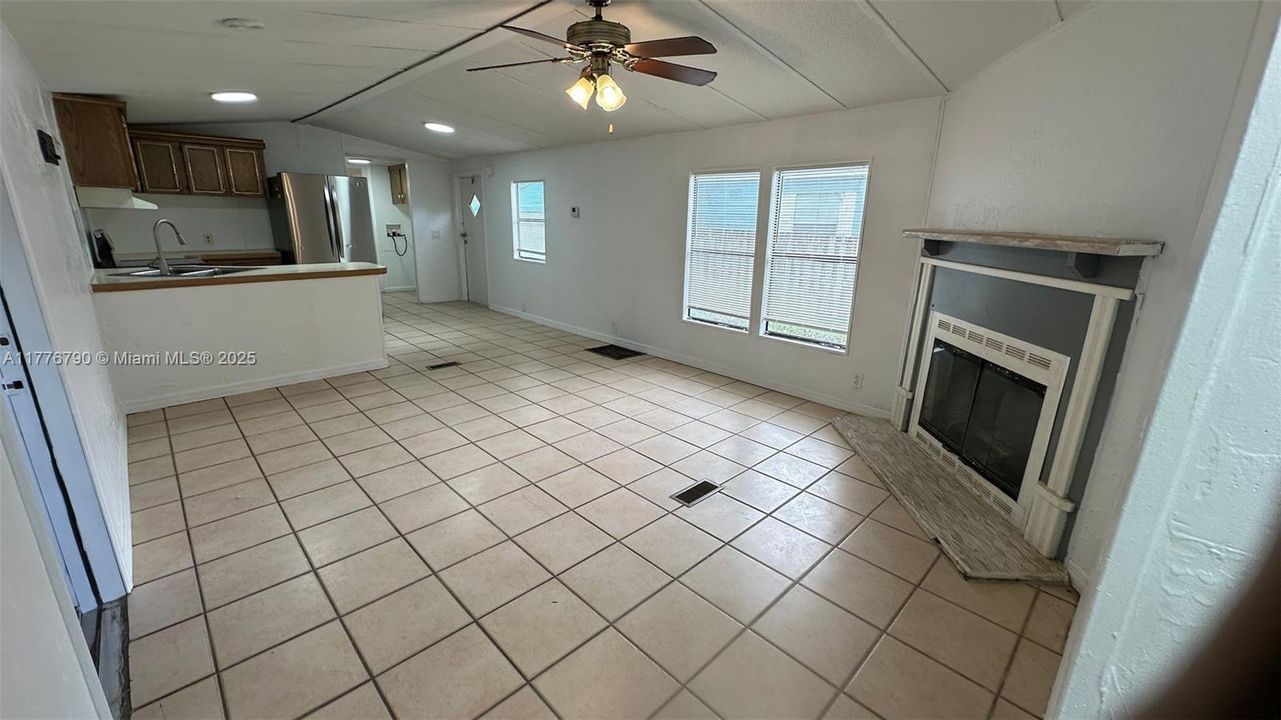 Recently Sold: $182,000 (2 beds, 2 baths, 850 Square Feet)