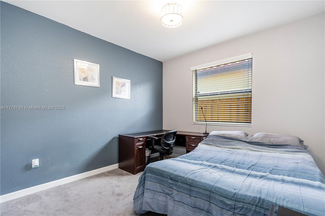 Recently Rented: $3,900 (5 beds, 3 baths, 2894 Square Feet)