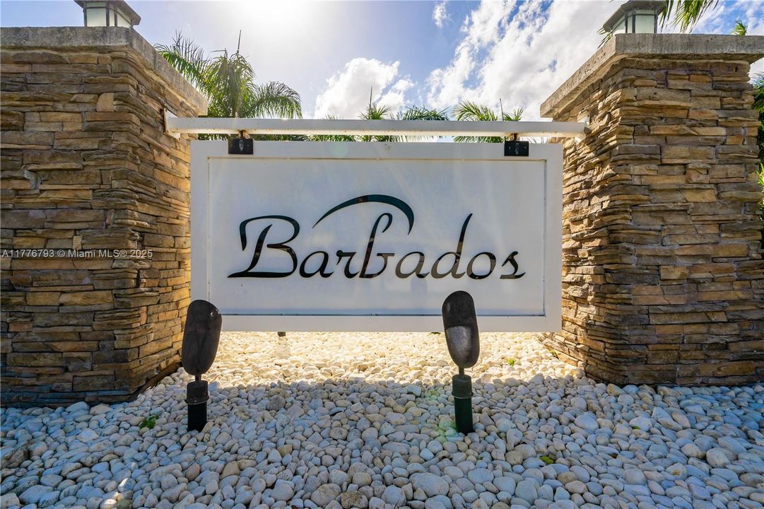 Recently Rented: $3,900 (5 beds, 3 baths, 2894 Square Feet)