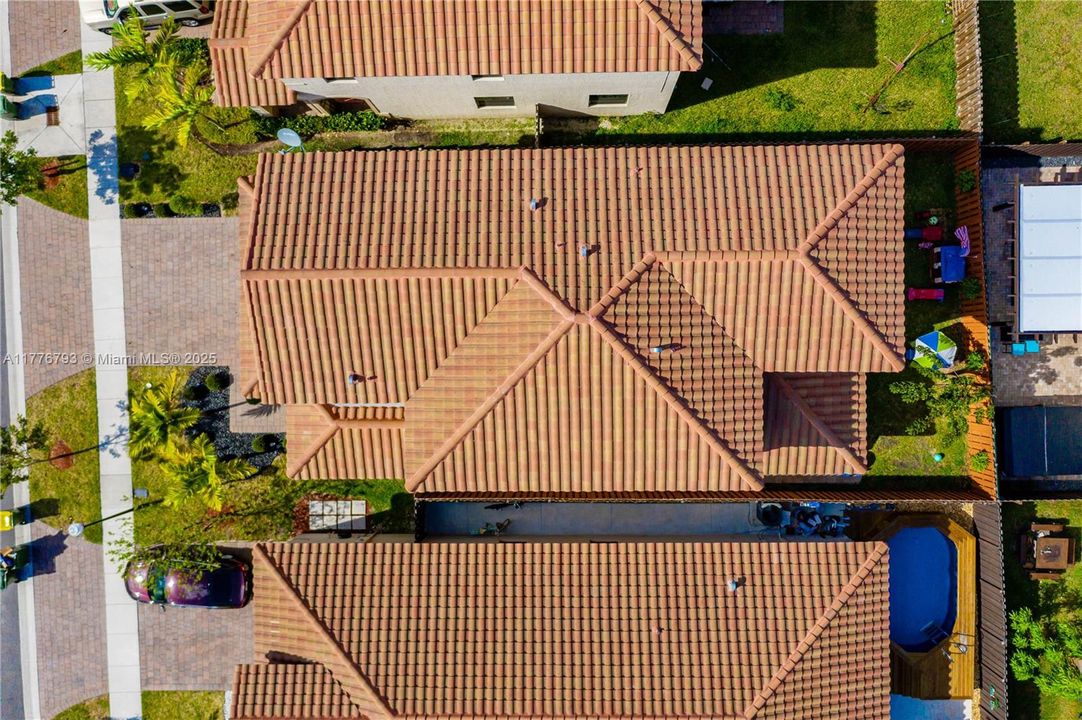 Recently Rented: $3,900 (5 beds, 3 baths, 2894 Square Feet)