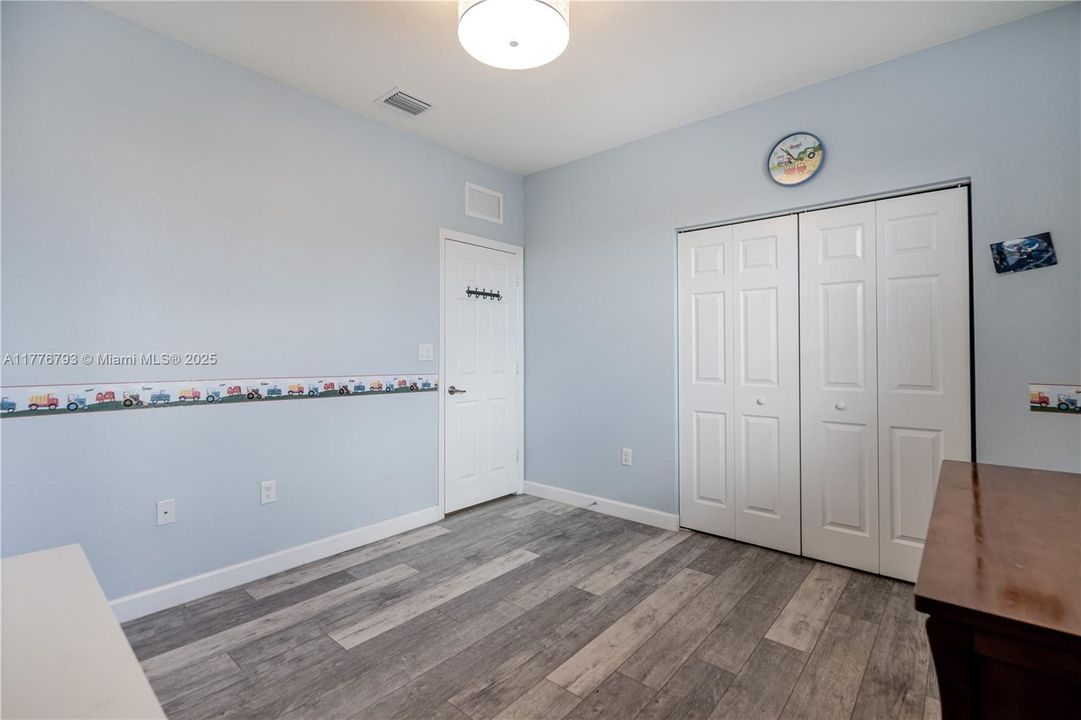 Recently Rented: $3,900 (5 beds, 3 baths, 2894 Square Feet)