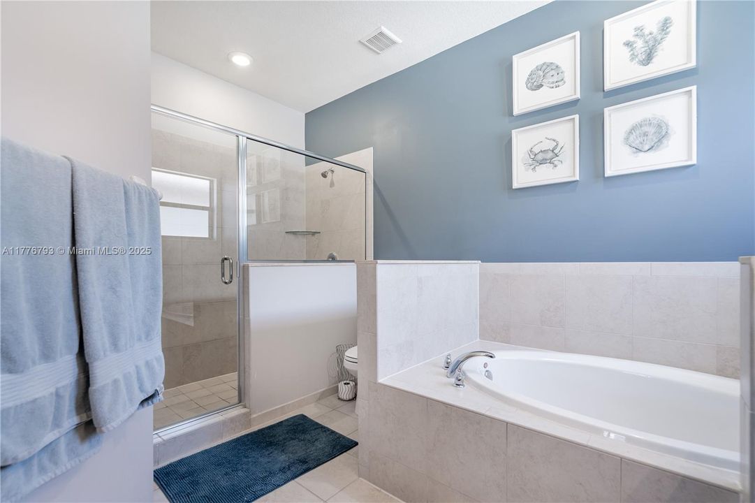 Recently Rented: $3,900 (5 beds, 3 baths, 2894 Square Feet)