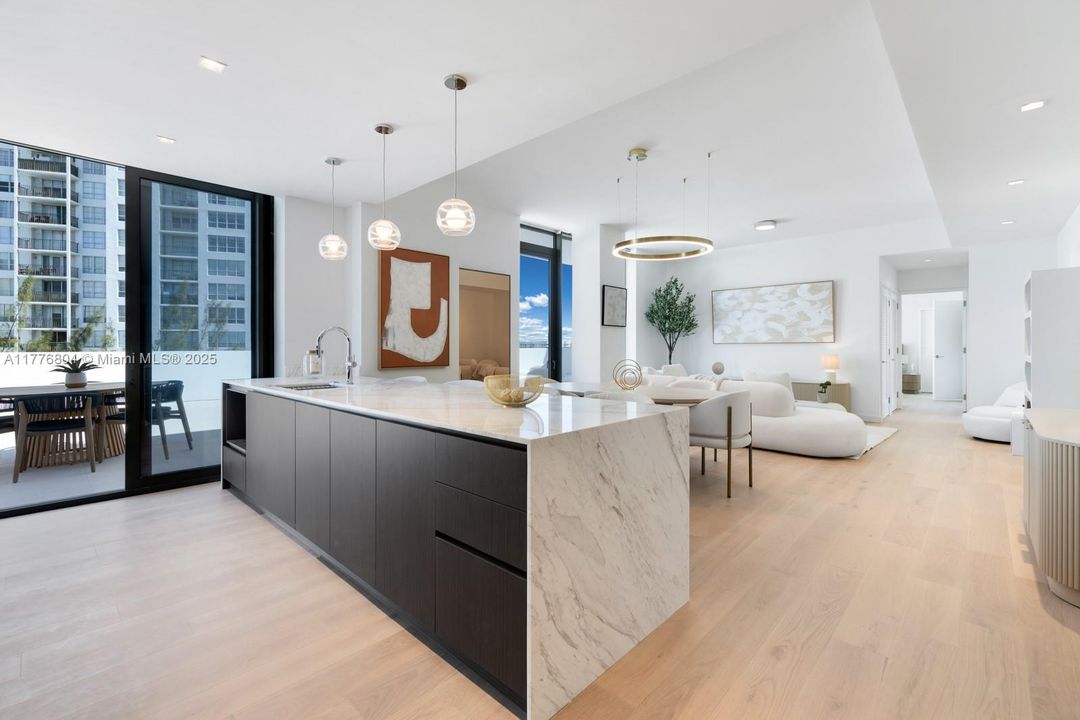 For Sale: $2,290,000 (2 beds, 2 baths, 1434 Square Feet)