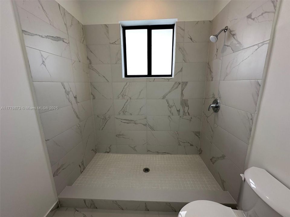 Recently Rented: $2,550 (3 beds, 2 baths, 0 Square Feet)