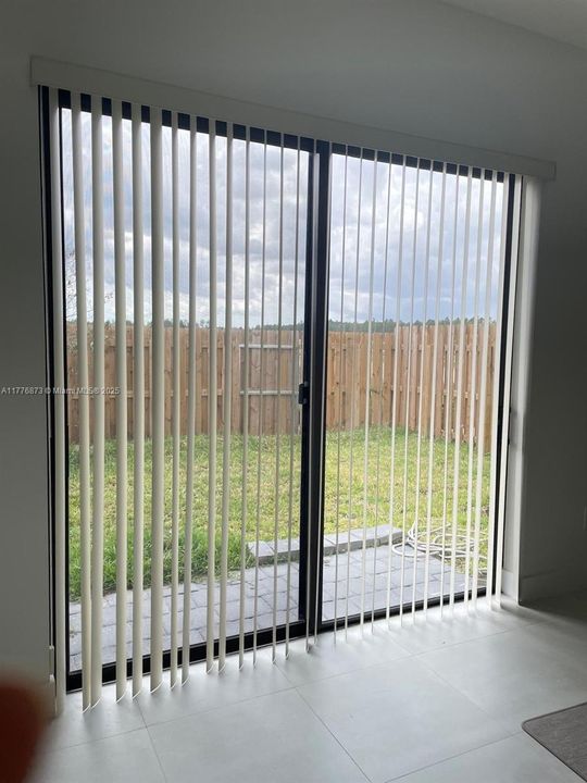 Recently Rented: $2,550 (3 beds, 2 baths, 0 Square Feet)