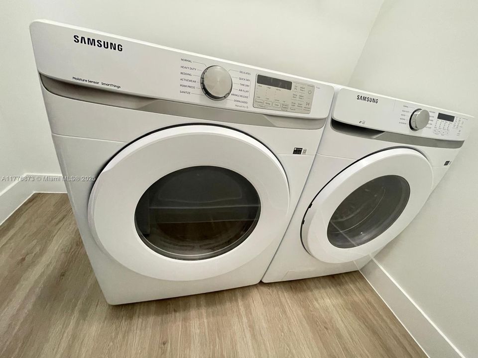 Recently Rented: $2,550 (3 beds, 2 baths, 0 Square Feet)