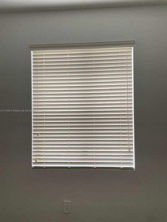 Recently Rented: $2,550 (3 beds, 2 baths, 0 Square Feet)