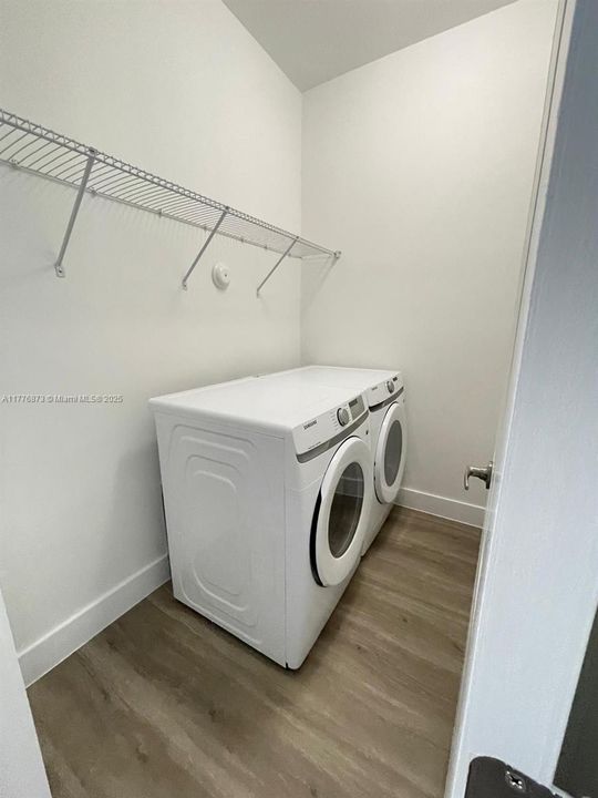 Recently Rented: $2,550 (3 beds, 2 baths, 0 Square Feet)