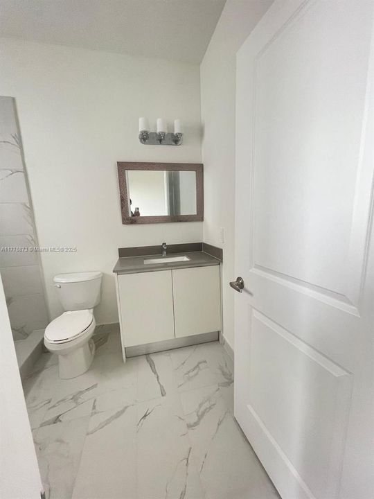 Recently Rented: $2,550 (3 beds, 2 baths, 0 Square Feet)