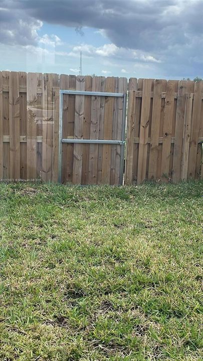 Recently Rented: $2,550 (3 beds, 2 baths, 0 Square Feet)