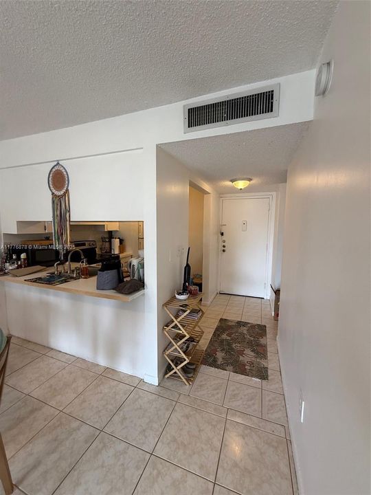 Vendido Recientemente: $145,000 (1 camas, 1 baños, 658 Pies cuadrados)