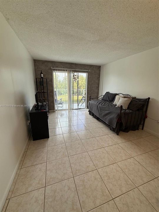 Vendido Recientemente: $145,000 (1 camas, 1 baños, 658 Pies cuadrados)