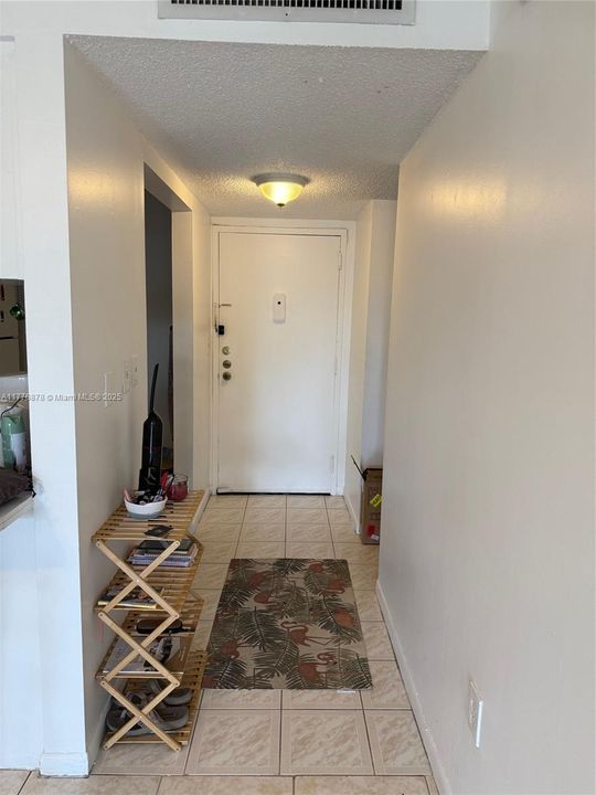 Vendido Recientemente: $145,000 (1 camas, 1 baños, 658 Pies cuadrados)