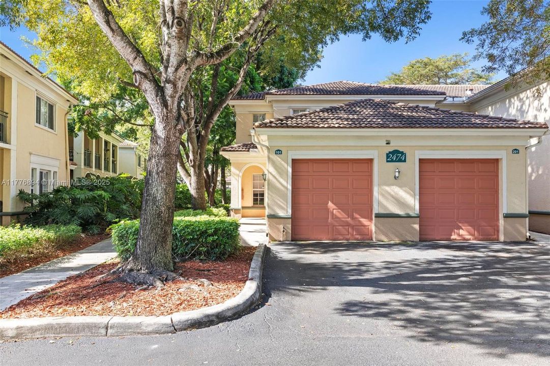 Vendido Recientemente: $345,000 (2 camas, 2 baños, 1080 Pies cuadrados)