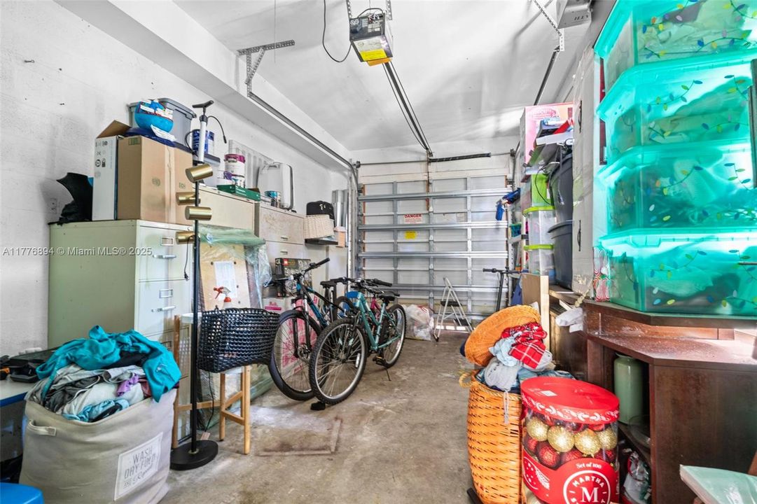 Vendido Recientemente: $345,000 (2 camas, 2 baños, 1080 Pies cuadrados)