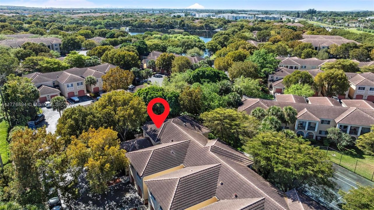 Vendido Recientemente: $345,000 (2 camas, 2 baños, 1080 Pies cuadrados)