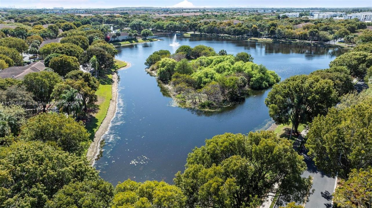 Vendido Recientemente: $345,000 (2 camas, 2 baños, 1080 Pies cuadrados)