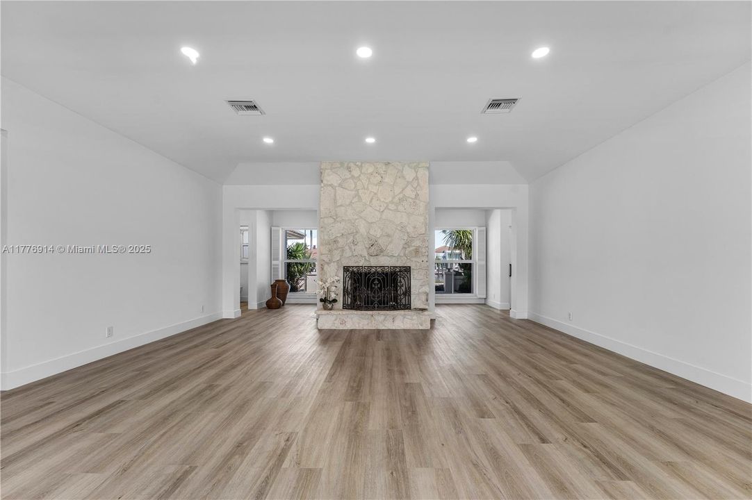 En Venta: $4,800,000 (3 camas, 4 baños, 3312 Pies cuadrados)