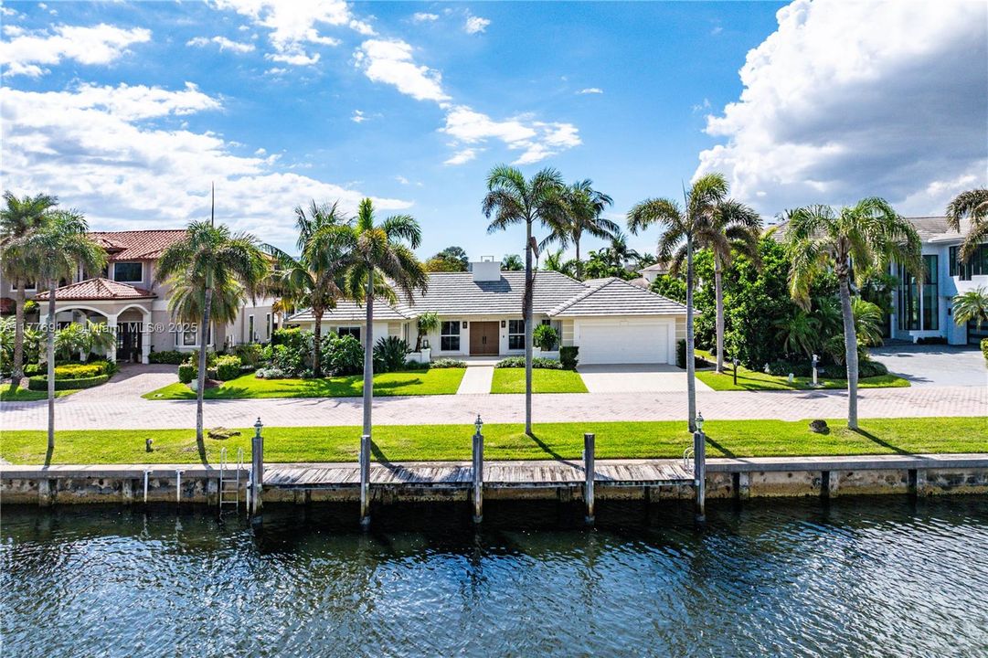 En Venta: $4,800,000 (3 camas, 4 baños, 3312 Pies cuadrados)