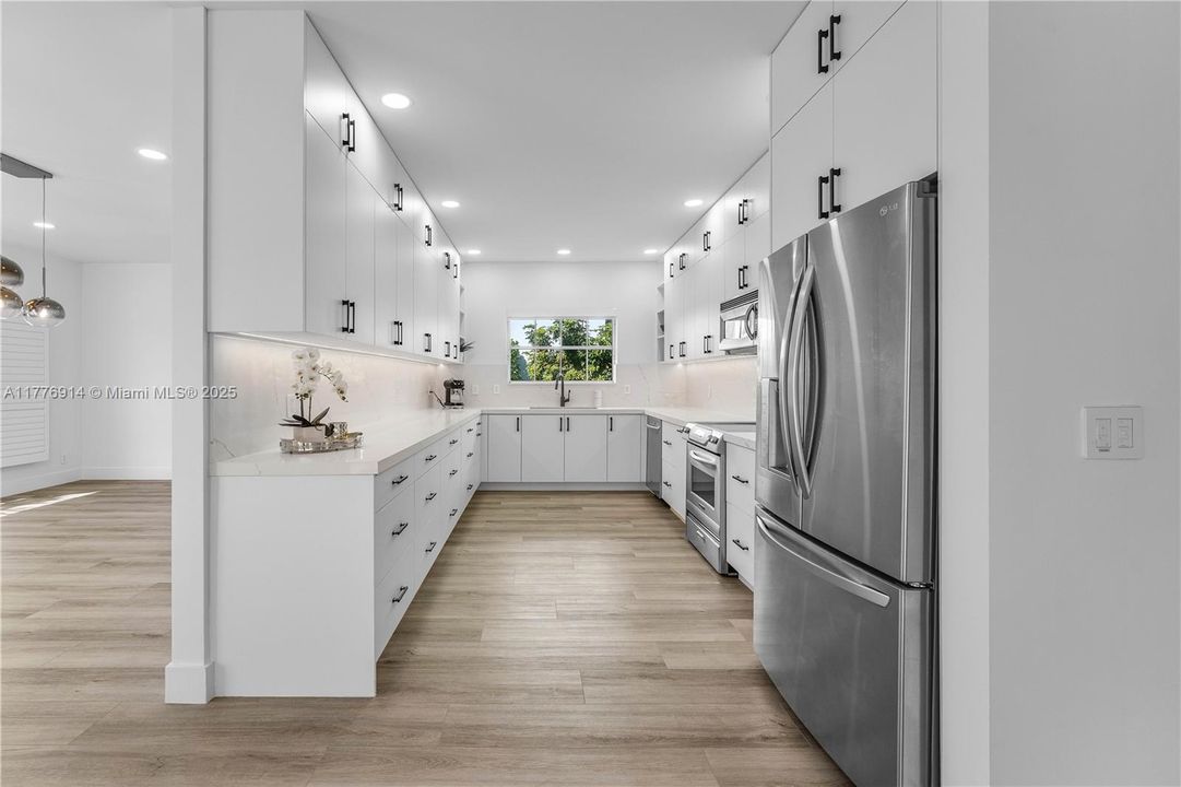 En Venta: $4,800,000 (3 camas, 4 baños, 3312 Pies cuadrados)