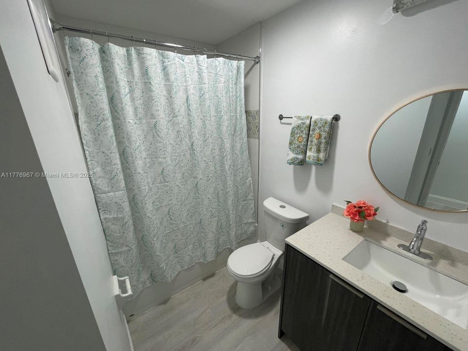 Activo con contrato: $349,900 (3 camas, 2 baños, 1604 Pies cuadrados)