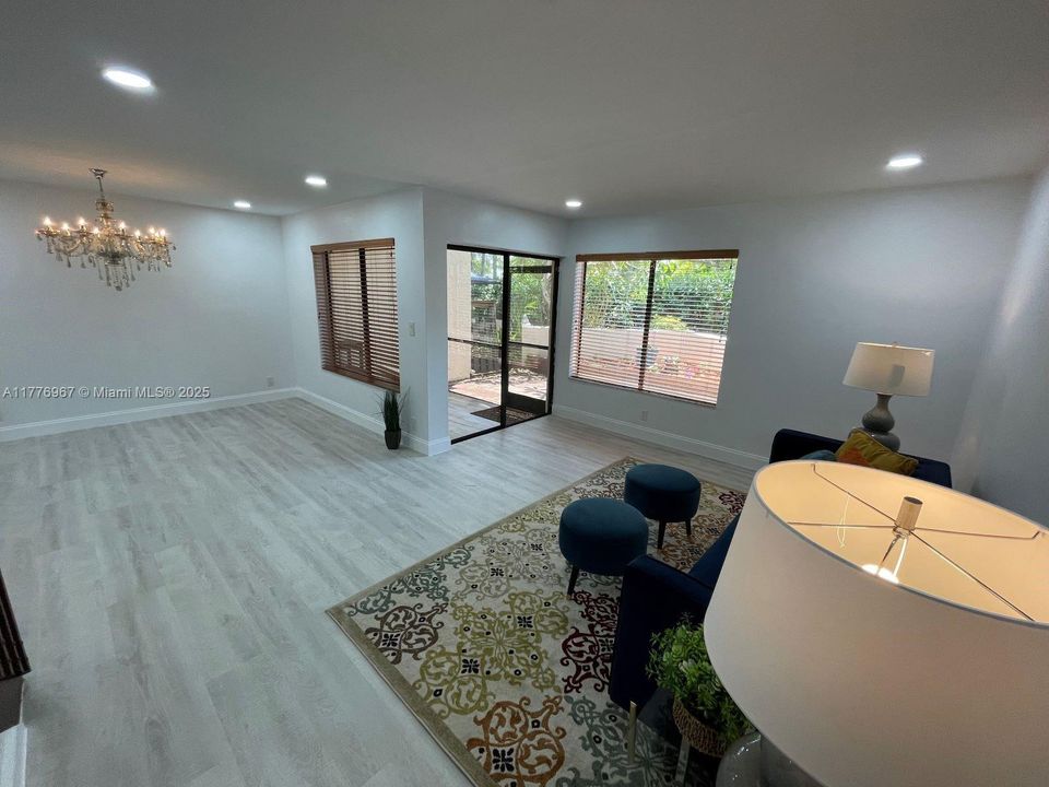 Activo con contrato: $349,900 (3 camas, 2 baños, 1604 Pies cuadrados)