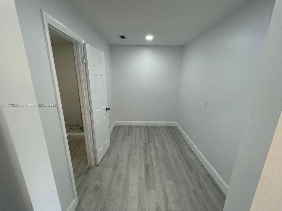 Activo con contrato: $349,900 (3 camas, 2 baños, 1604 Pies cuadrados)