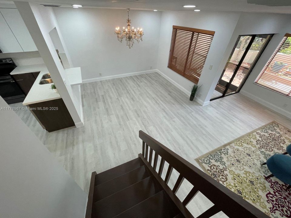 Activo con contrato: $349,900 (3 camas, 2 baños, 1604 Pies cuadrados)