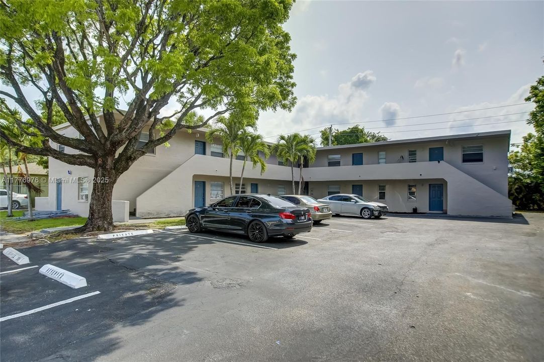 最近售出: $2,095,000 (0 贝兹, 0 浴室, 0 平方英尺)