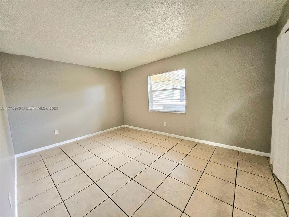 最近售出: $2,095,000 (0 贝兹, 0 浴室, 0 平方英尺)