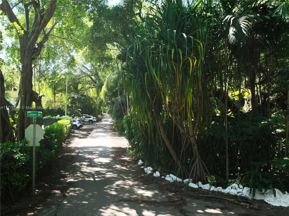 For Sale: $3,400,000 (0.38 acres)