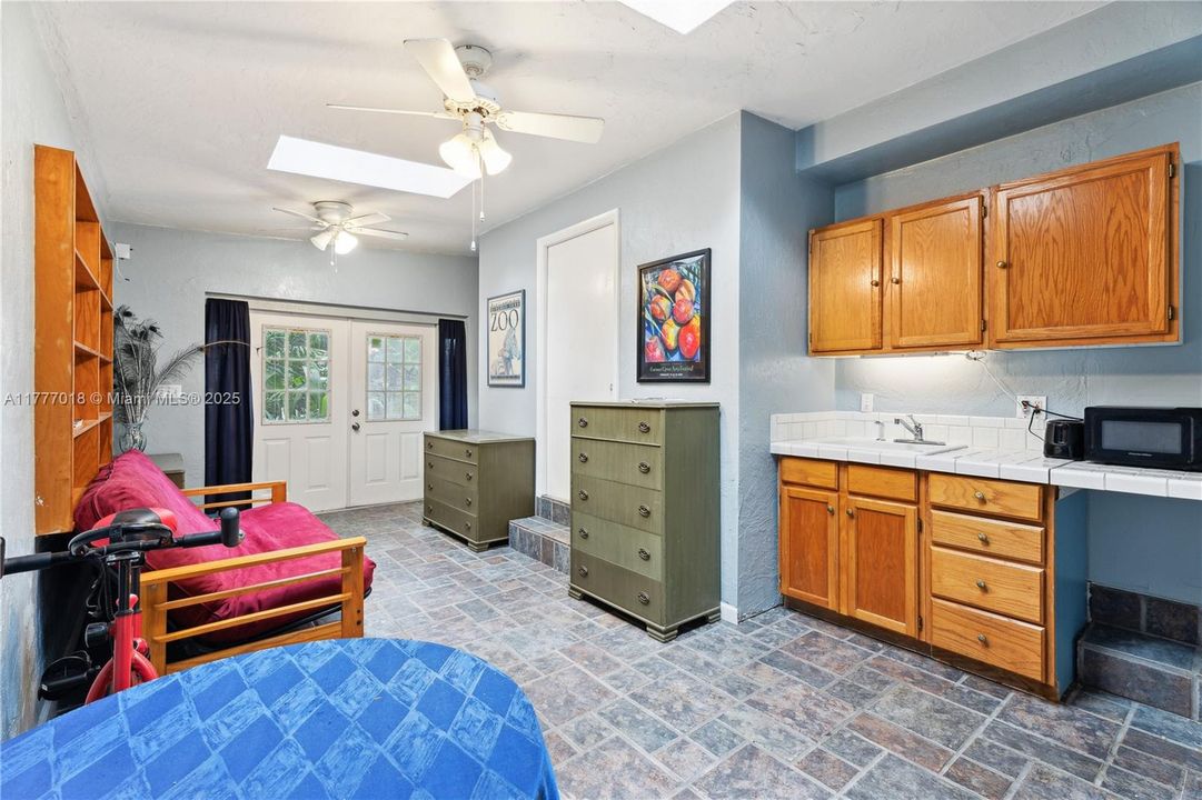 For Sale: $3,400,000 (0.38 acres)