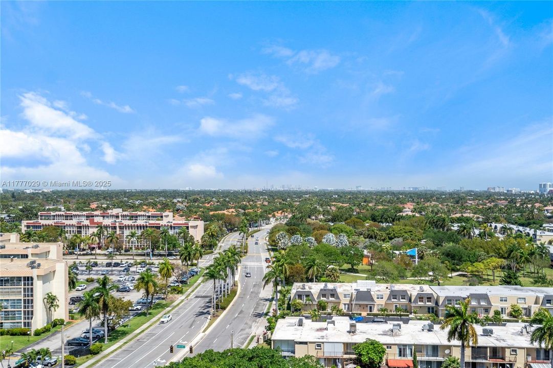 Vendido Recientemente: $289,000 (2 camas, 2 baños, 1400 Pies cuadrados)