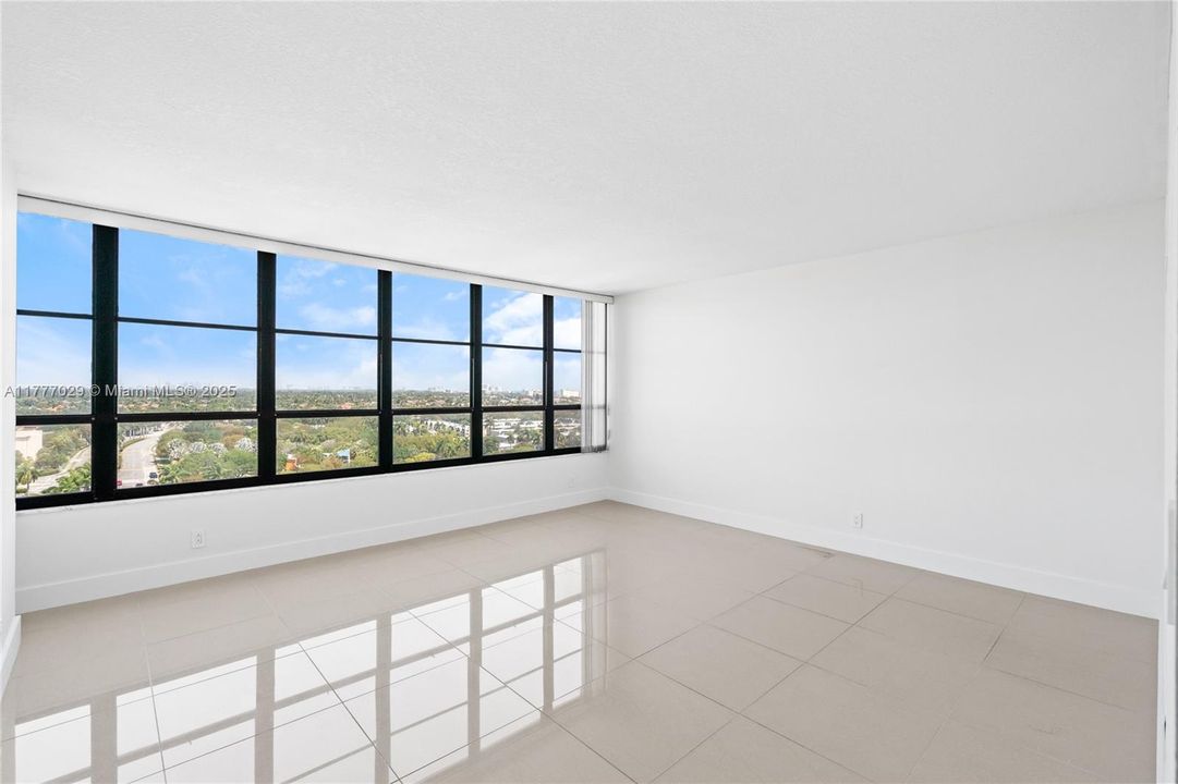 Vendido Recientemente: $289,000 (2 camas, 2 baños, 1400 Pies cuadrados)