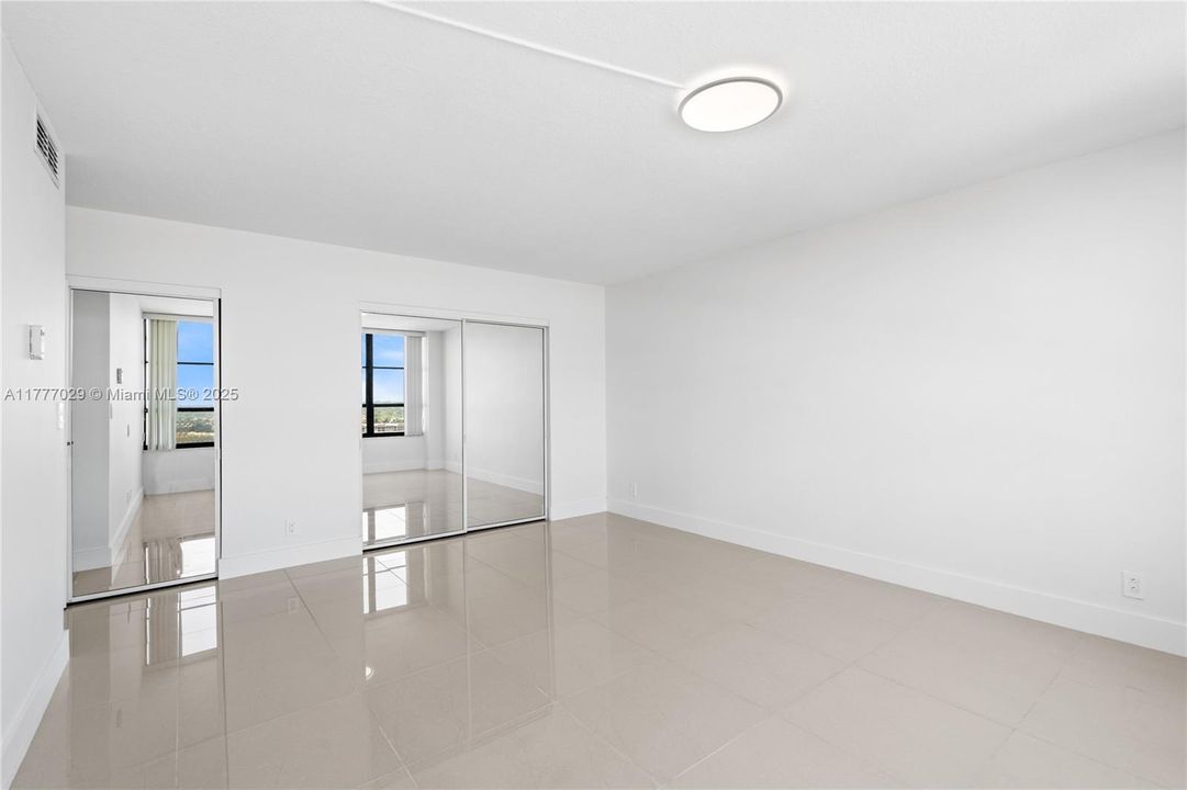 Vendido Recientemente: $289,000 (2 camas, 2 baños, 1400 Pies cuadrados)