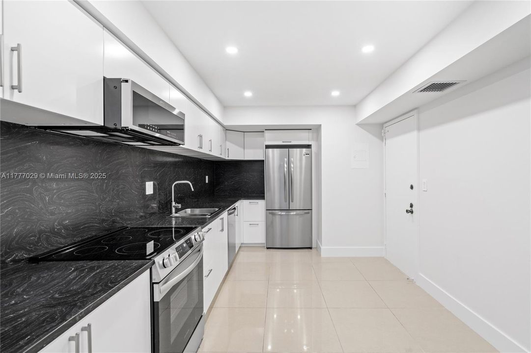 Vendido Recientemente: $289,000 (2 camas, 2 baños, 1400 Pies cuadrados)