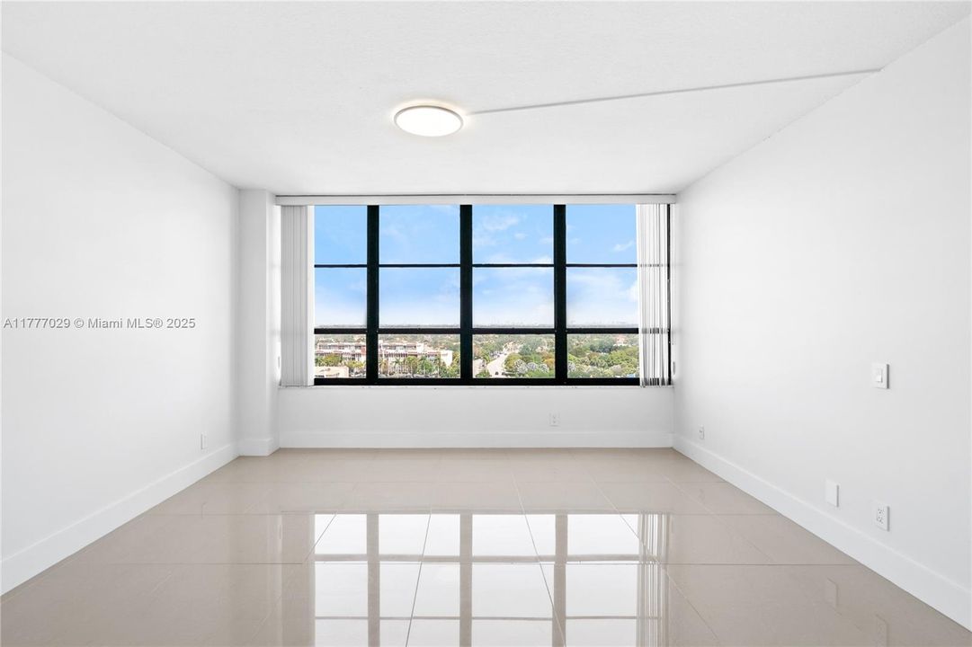 Vendido Recientemente: $289,000 (2 camas, 2 baños, 1400 Pies cuadrados)