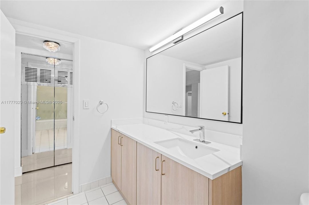 Vendido Recientemente: $289,000 (2 camas, 2 baños, 1400 Pies cuadrados)