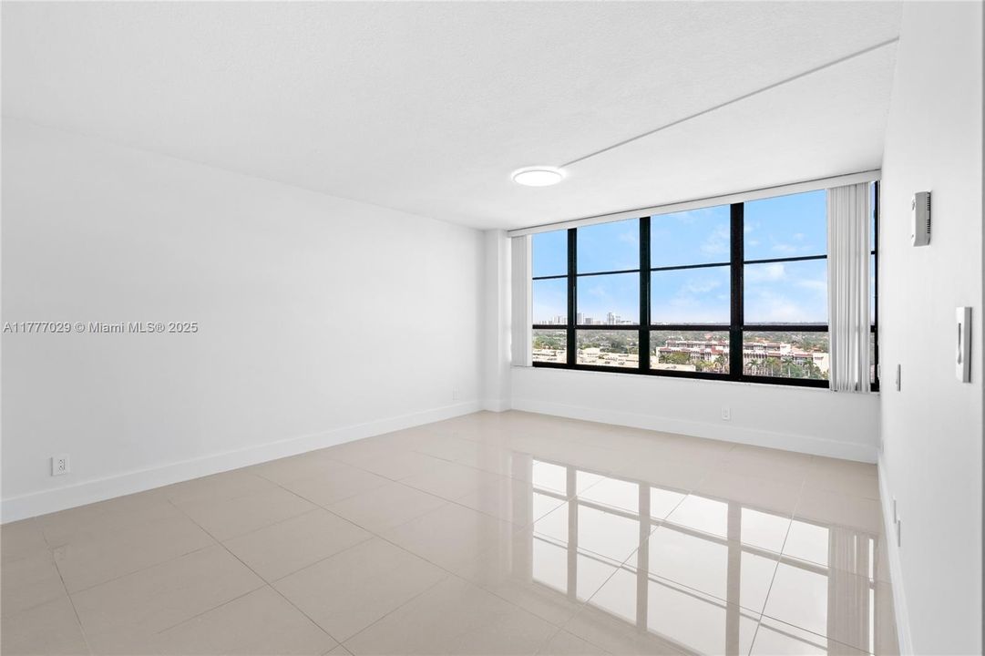 Vendido Recientemente: $289,000 (2 camas, 2 baños, 1400 Pies cuadrados)