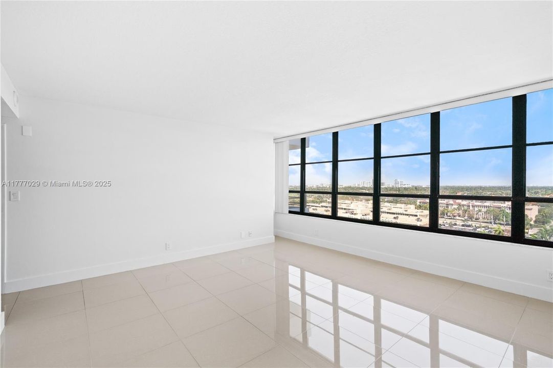 Vendido Recientemente: $289,000 (2 camas, 2 baños, 1400 Pies cuadrados)