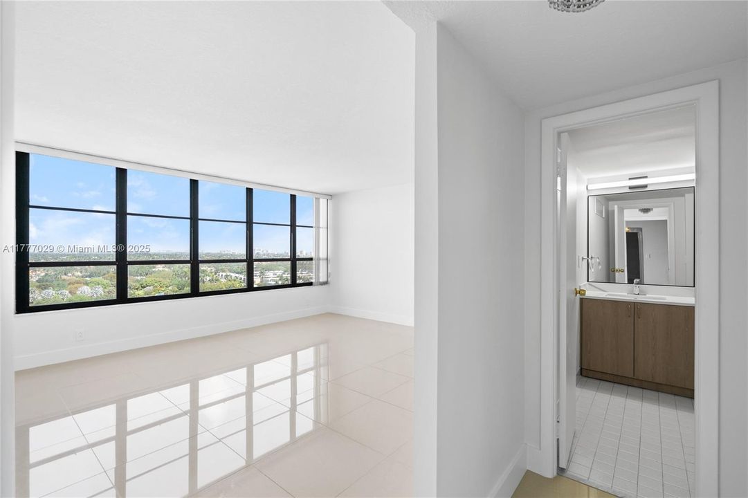 Vendido Recientemente: $289,000 (2 camas, 2 baños, 1400 Pies cuadrados)