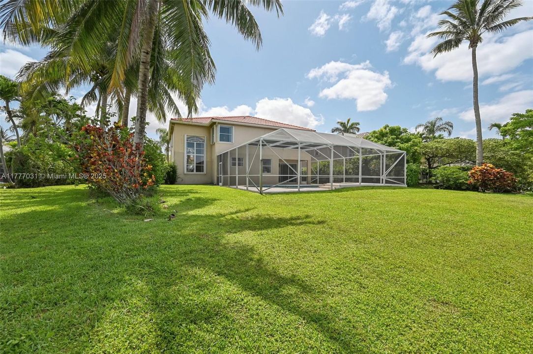 Activo con contrato: $819,000 (5 camas, 3 baños, 3039 Pies cuadrados)