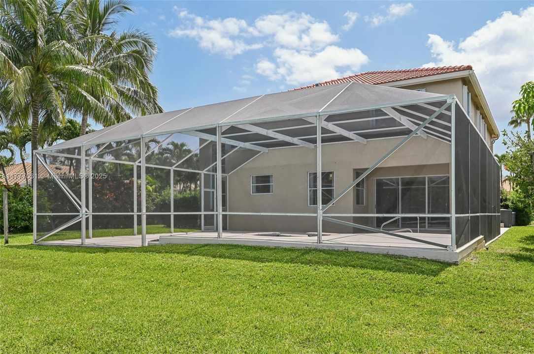 Activo con contrato: $819,000 (5 camas, 3 baños, 3039 Pies cuadrados)