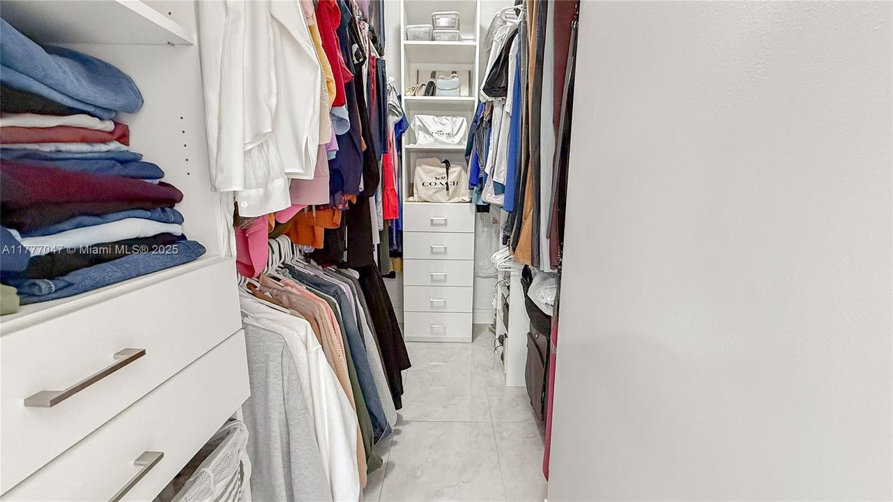 Недавно продано: $450,000 (2 спален, 2 ванн, 1178 Квадратных фут)