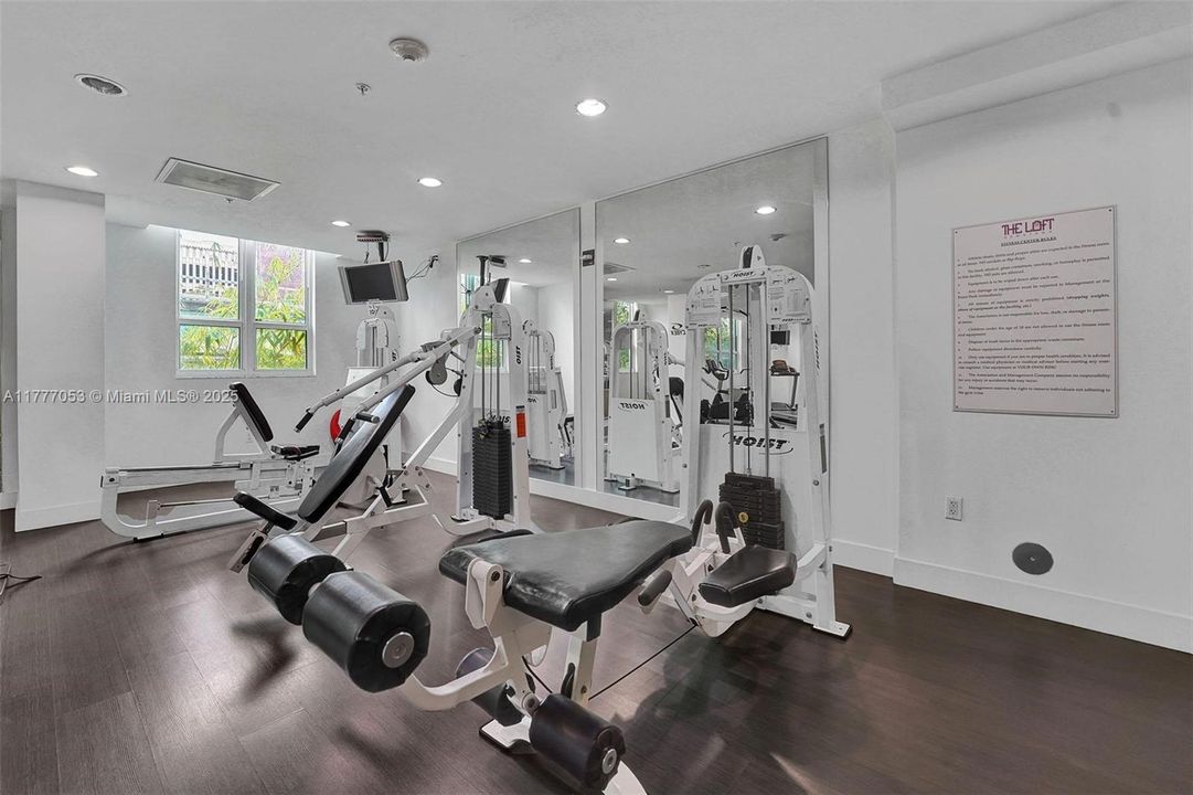 待售: $480,000 (2 贝兹, 2 浴室, 1078 平方英尺)