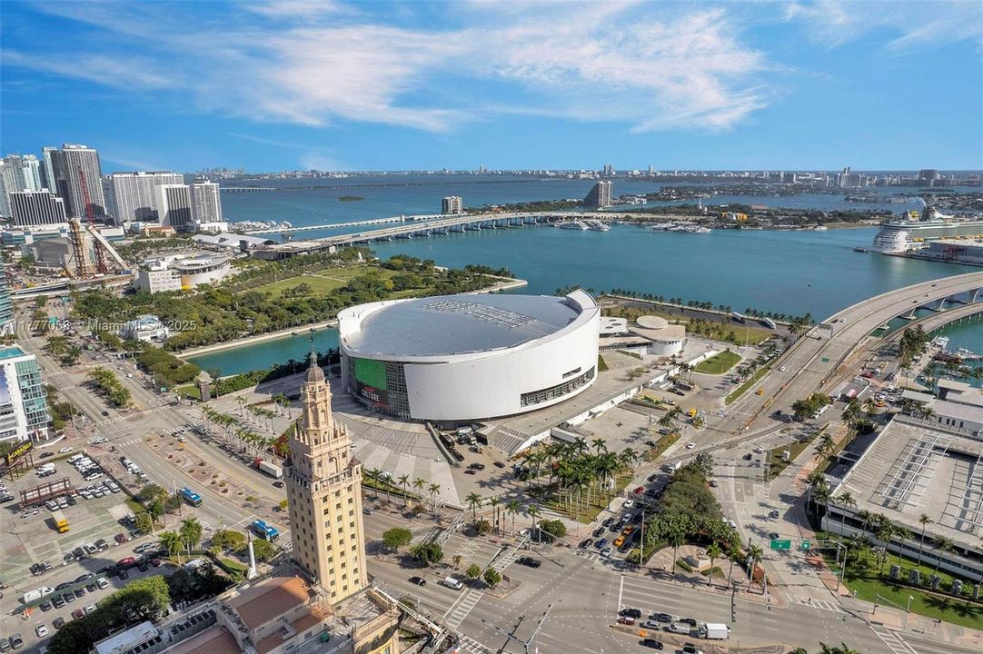 待售: $480,000 (2 贝兹, 2 浴室, 1078 平方英尺)