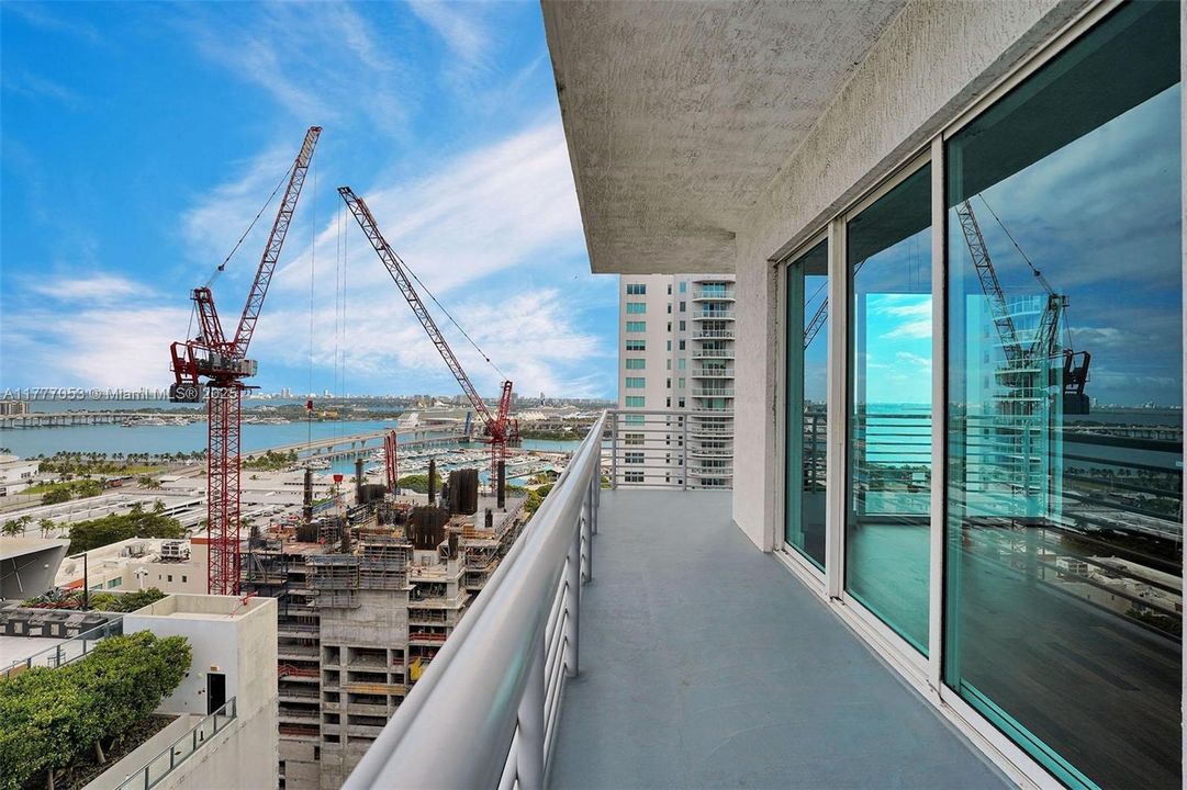 待售: $480,000 (2 贝兹, 2 浴室, 1078 平方英尺)